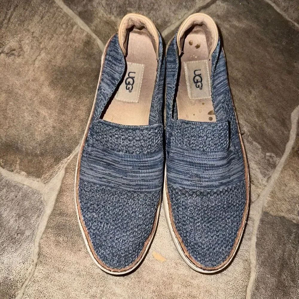 Uggs heathered blue striped size 7 comfortable slip on loafers
